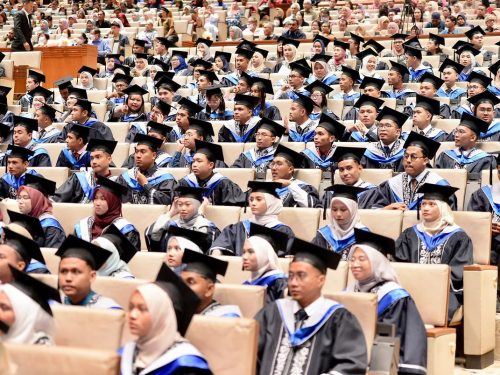 郭史光宏/行政時程與專業形成:一次非常態師資擴張的制度後果